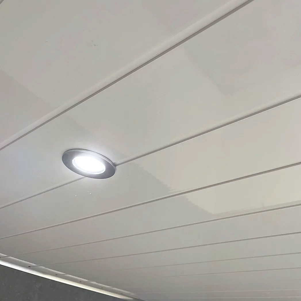 White Tongue & Groove Ceiling Panels 2600x250mm (Pack of 4)