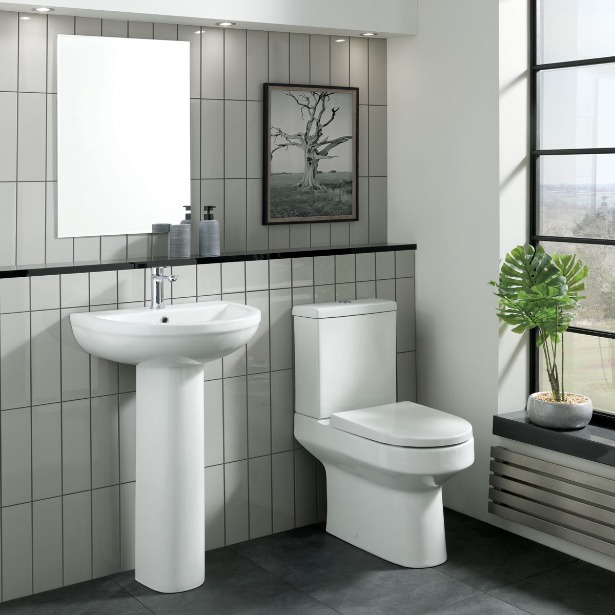 Harlech Close Coupled Pan with Cistern & Soft Close Seat