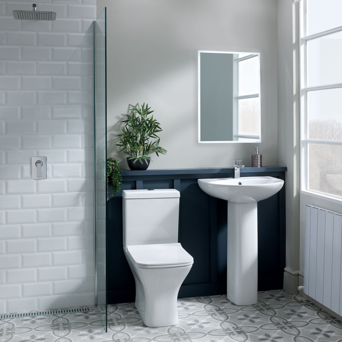 Lydford Close Coupled Pan with Cistern & Soft Close Seat