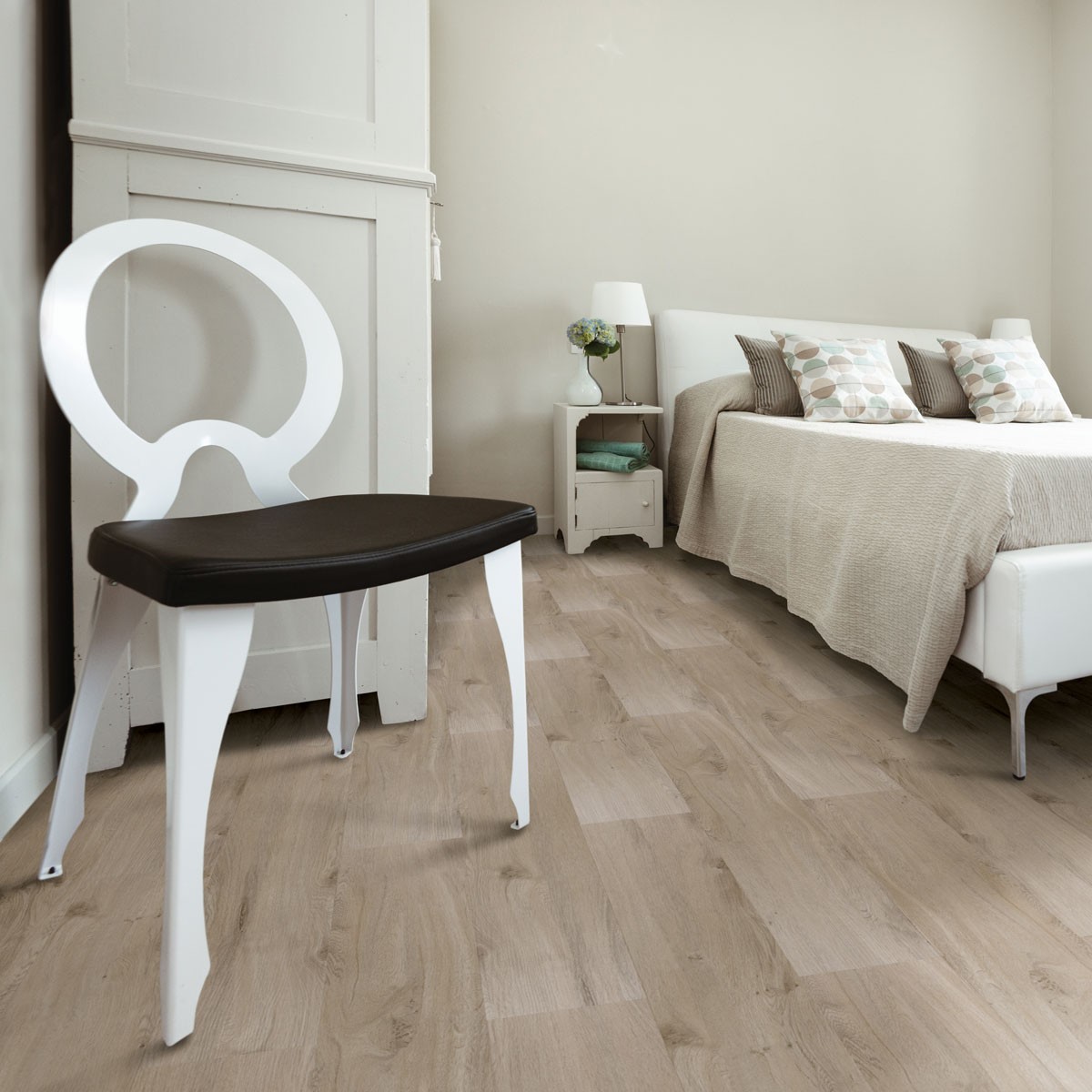Hydro Step Welsh Oak Wood LVT Flooring