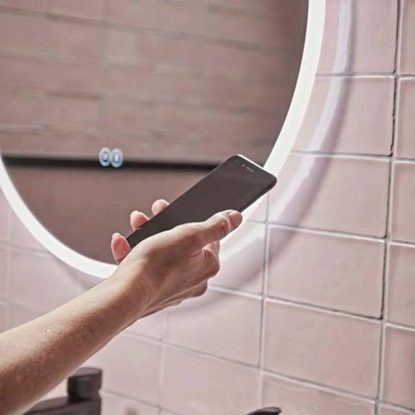 Resonate Round Bluetooth Illuminated Mirror 800mm